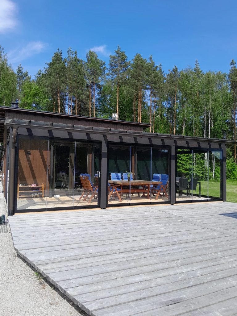 parvekelasihuollot terassilasi mökillä